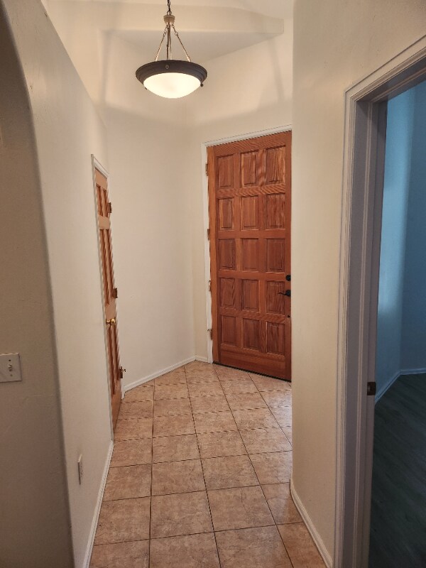 Foto del edificio - 407 Willow Ridge Ct