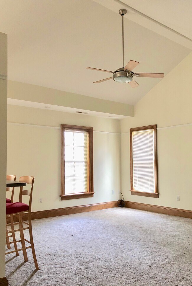 Living Room - 1215 W Jefferson Blvd