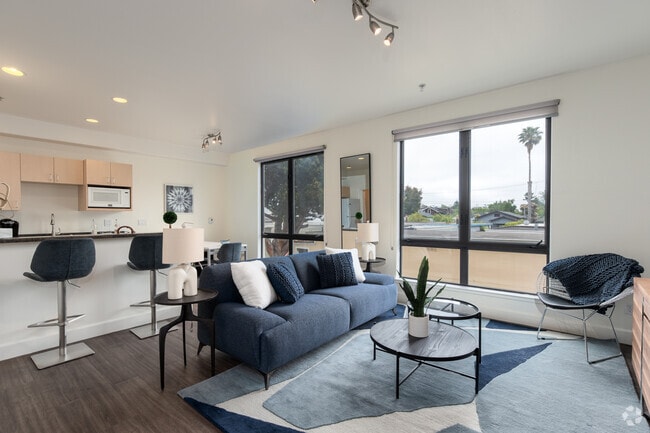 2BR, 2,5BA - 1076SF - 1122U