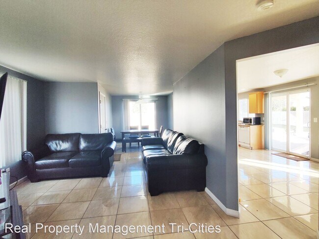 Foto del edificio - 3 br, 2.5 bath House - 8612 Overland Ct