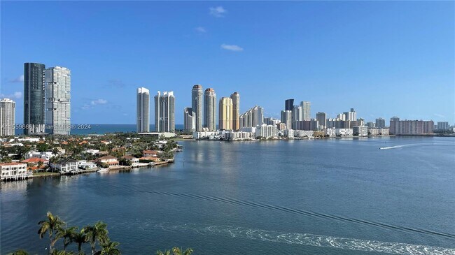 Foto del edificio - 3600 Mystic Pointe Dr