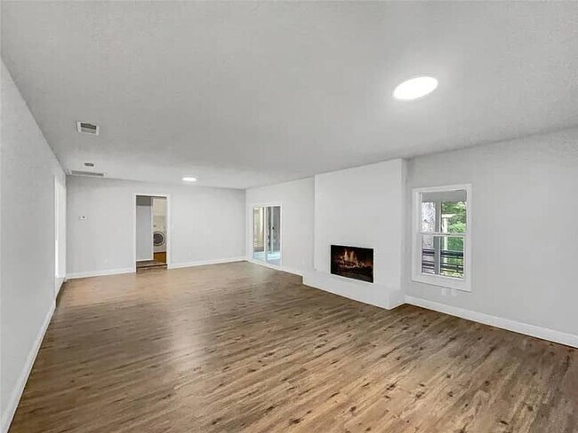 Building Photo - 11609 Eubank Dr