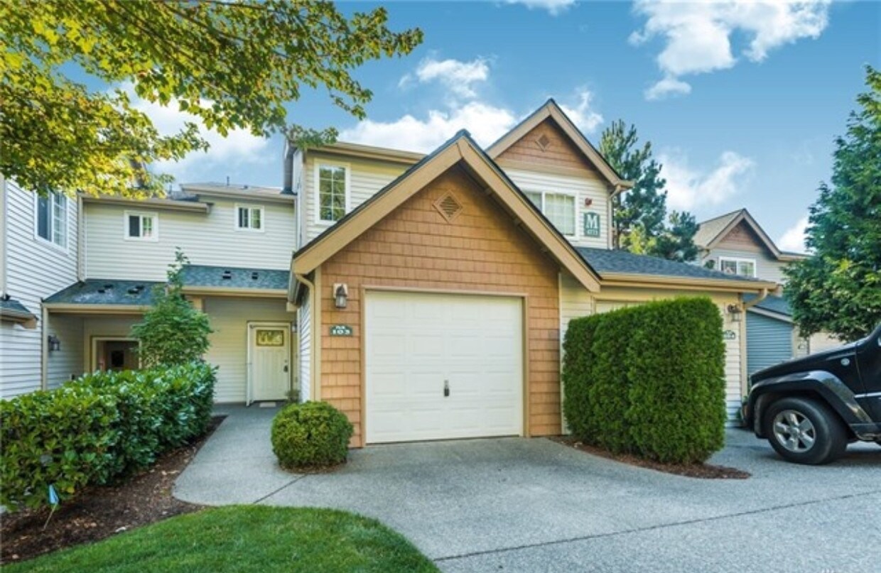 Foto principal - 4773 Whitworth Pl S