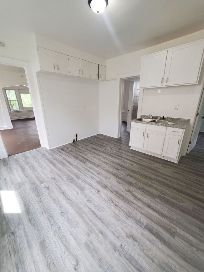 Foto del edificio - 2140-2142 N 46th St. (Duplex)