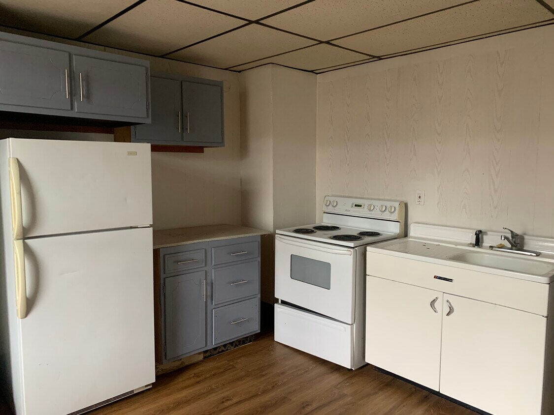 101 Powell Ave Unit 4, Cresson, PA 16630 Apartments in Cresson, PA