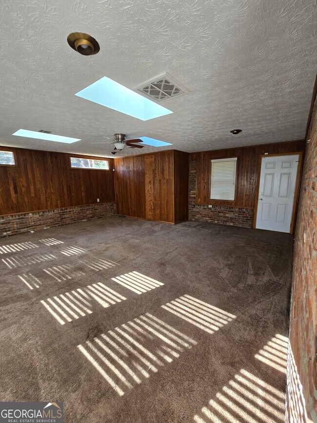 Building Photo - 170 Port Antonio Ct SW