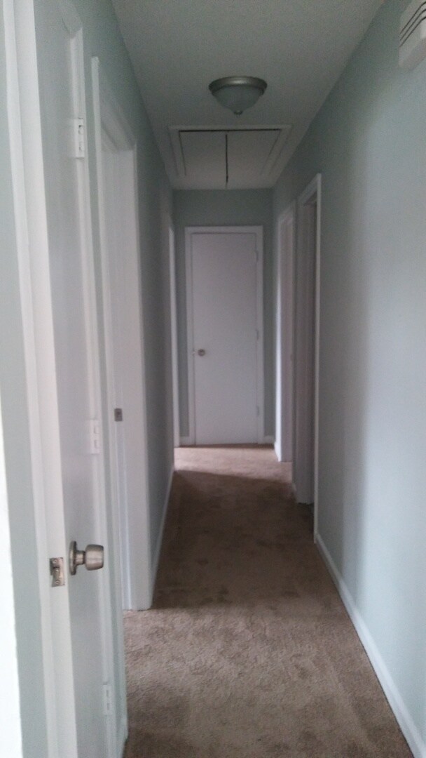 Building Photo - Charming 3 bedroom Home