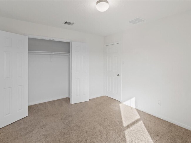 Building Photo - 8218 Leisure Pt Dr