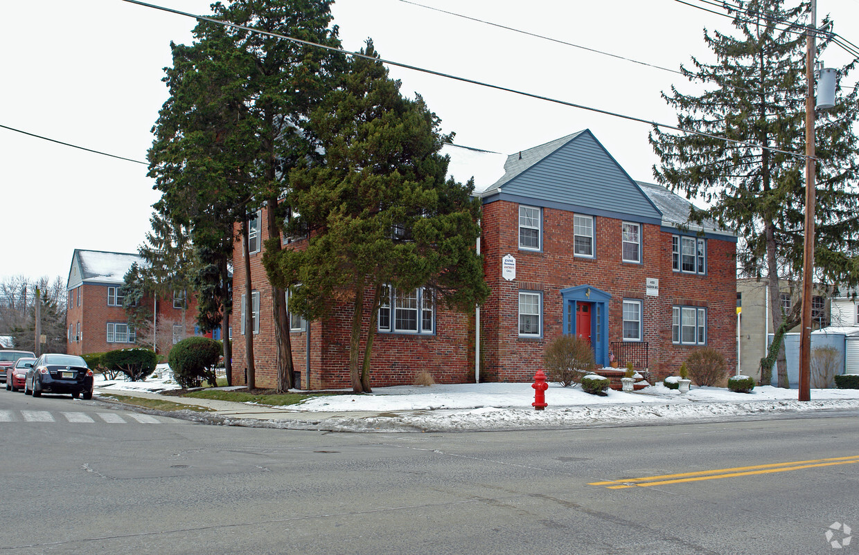 Primary Photo - Zane Avenue Apartments