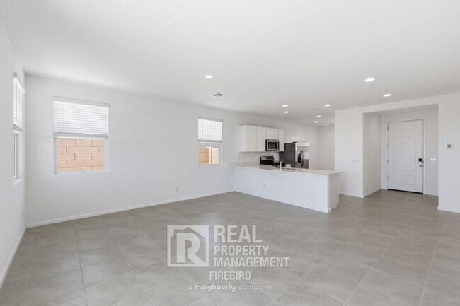 Building Photo - 17333 W Smoketree Dr