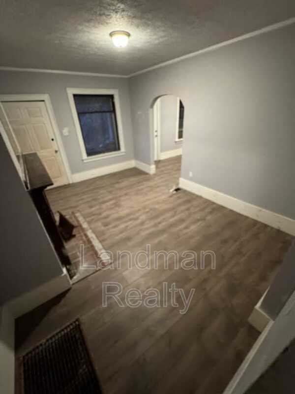Building Photo - 634 Arlington Ave