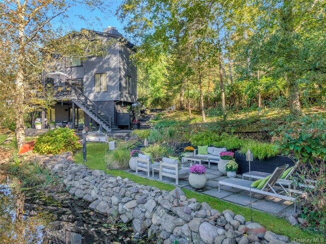 Building Photo - 188 Ferdon Ave