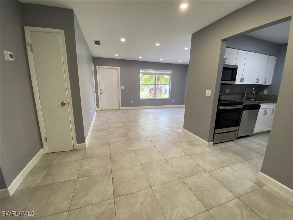 Foto principal - 4186 Pine Drop Ln