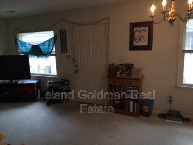 Building Photo - 4304 Southern Blvd