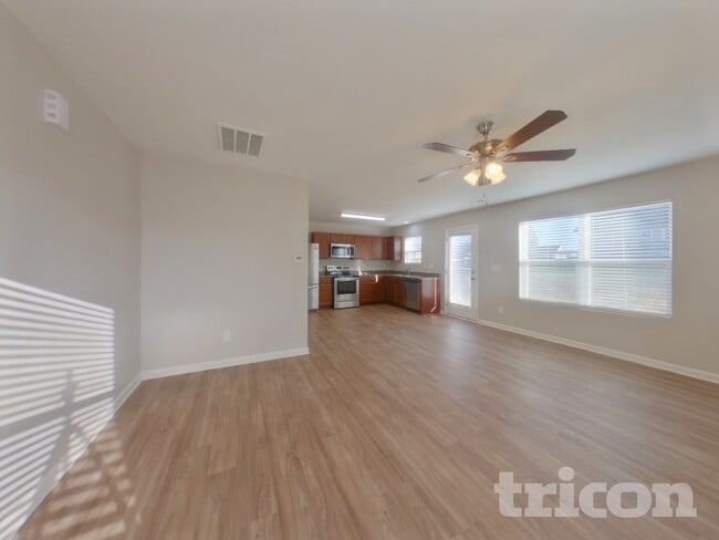 Building Photo - 741 Bo Run Dr