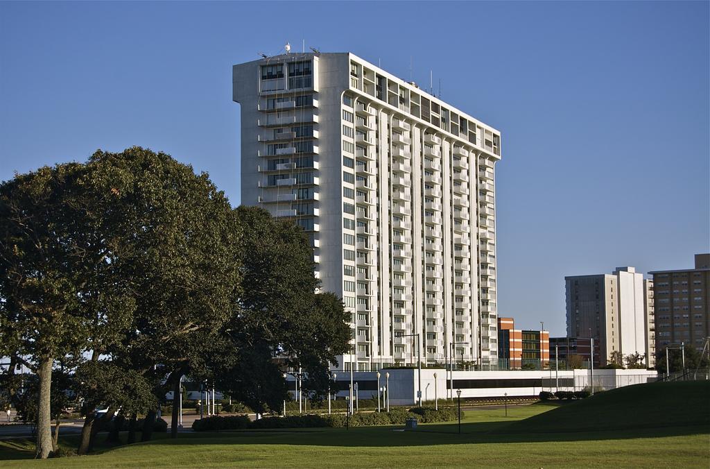 Foto principal - 4004 Atlantic Ave