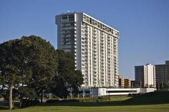 Building Photo - 4004 Atlantic Ave