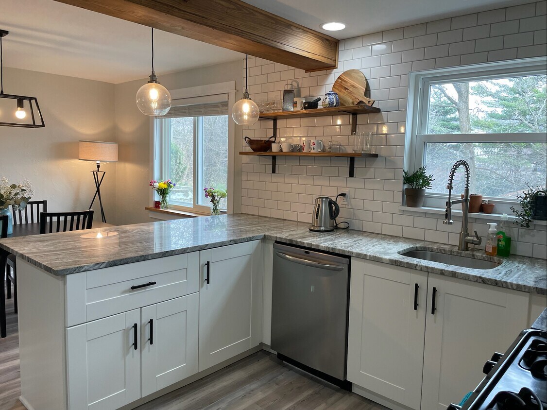 118 Dewey St, Swissvale, PA 15218 House Rental in Swissvale, PA