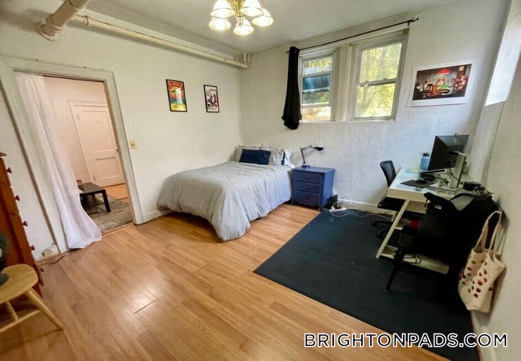 Foto del edificio - 281 Corey Rd