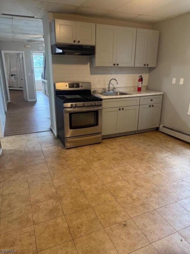 Foto del edificio - 85 Holsman St