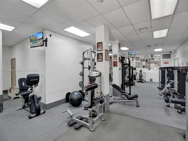 Foto del edificio - 3800 S Ocean Dr