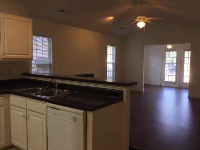 Foto del edificio - 193 Cameron Way Cir