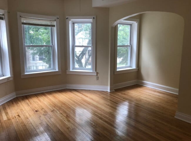 Foto del edificio - 4930 W Huron St