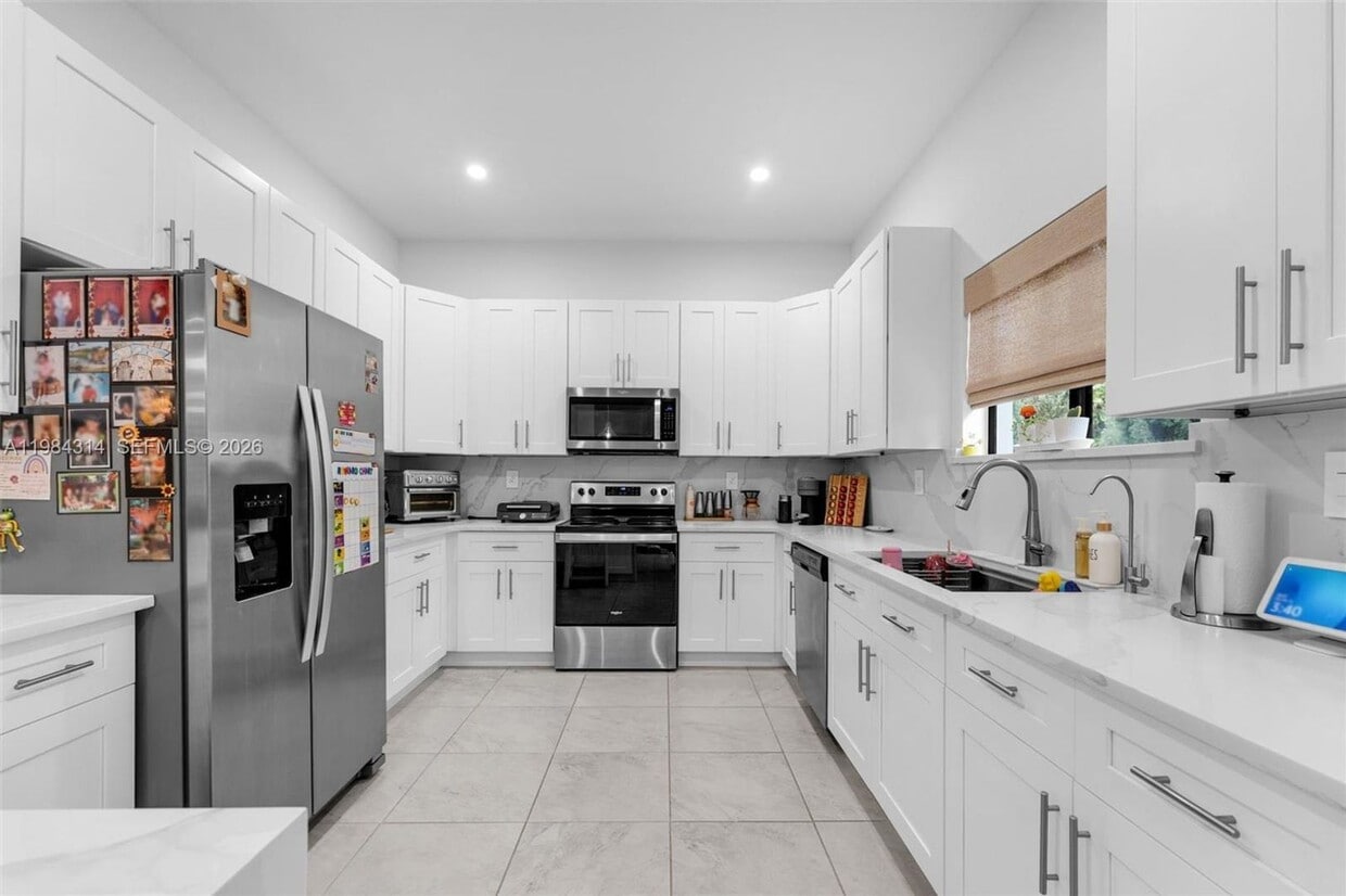 Photo - 17805 SW 114th Court 17805, Miami, FL 33157
