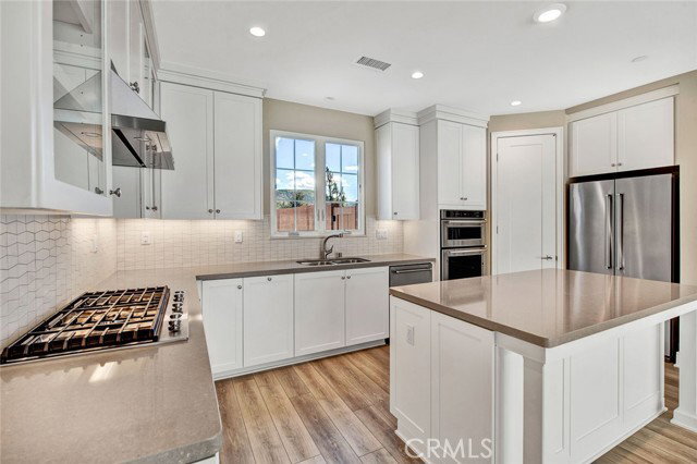 Building Photo - 146 Toretta