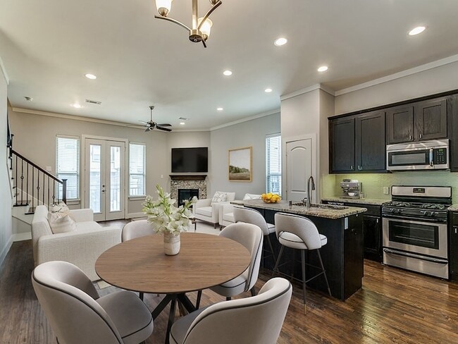 Photo - 4323 Dickason Ave Townhome