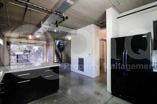 Building Photo - 675 S Roosevelt St