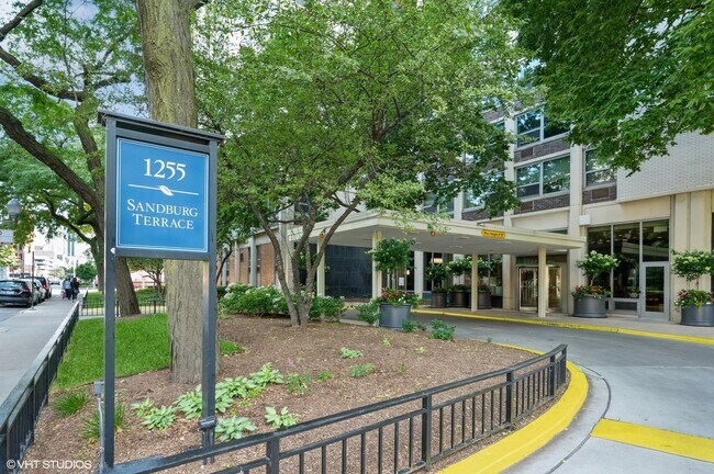Building Photo - 1255 N Sandburg Terrace