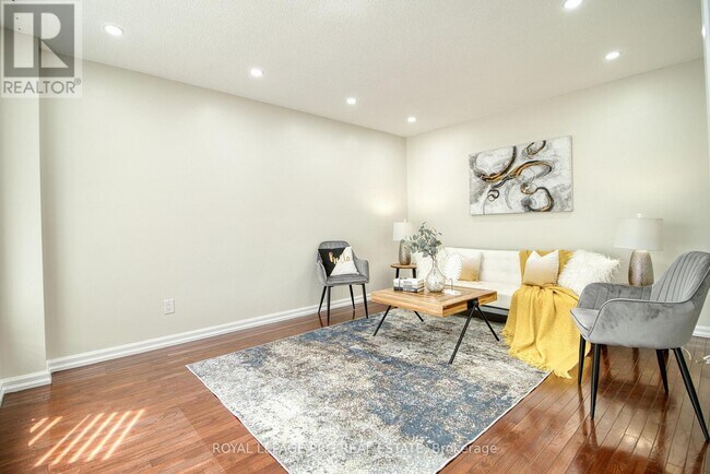 Photo du bâtiment - 13 Stillwater Crescent