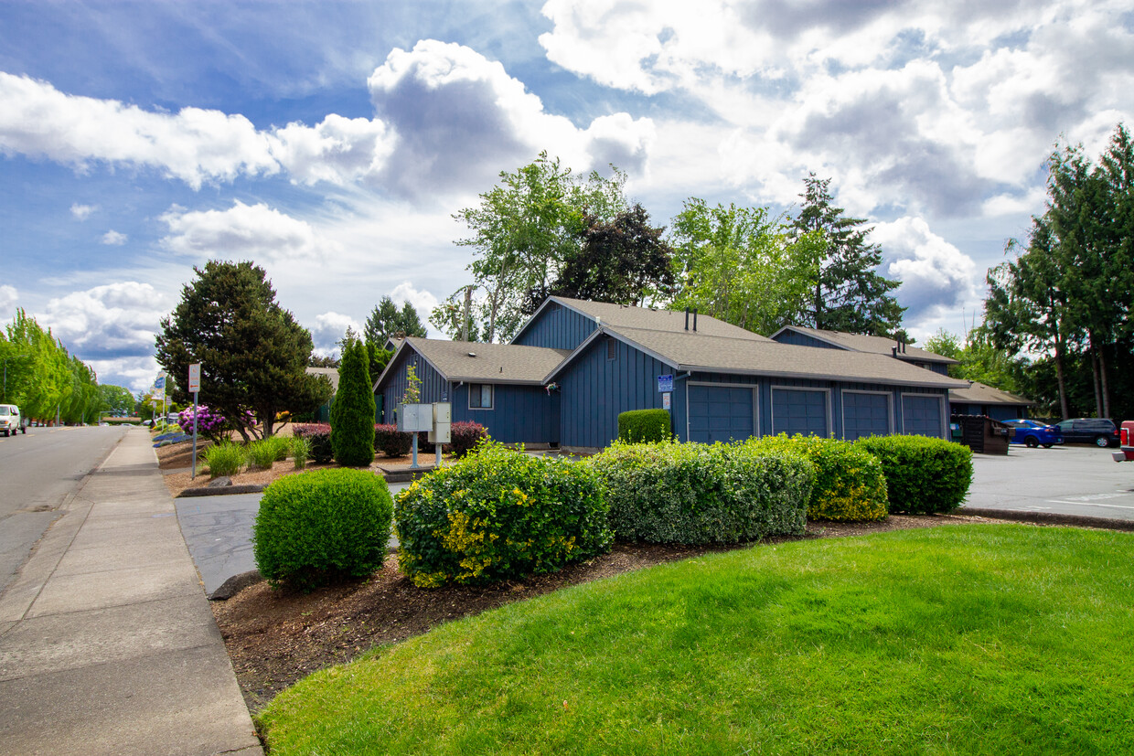 Primary Photo - Beverly Townhomes