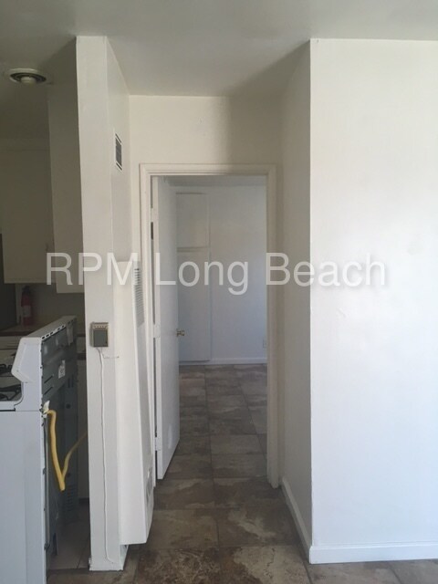 Foto del edificio - 2431 Atlantic Ave