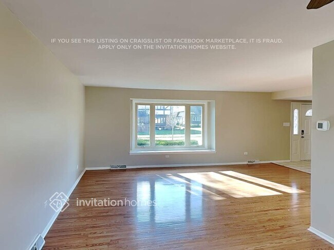 Foto del edificio - 8260 Bromley St