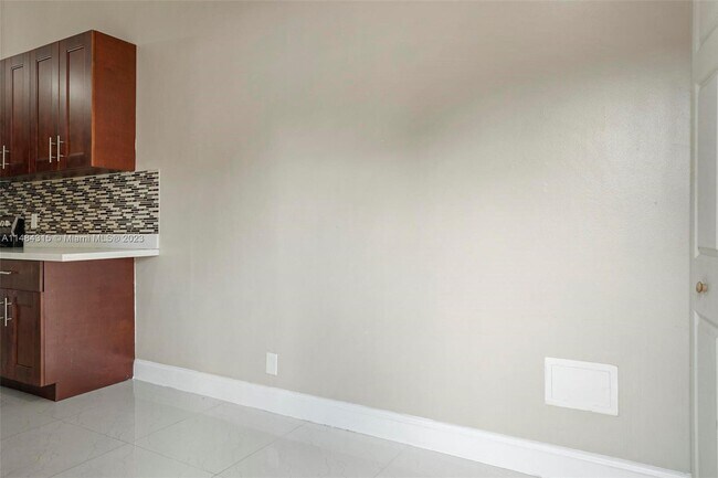 Foto del edificio - 2417 NW 55th Terrace