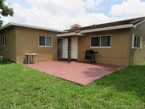 Building Photo - 4100 NW 110th Ave