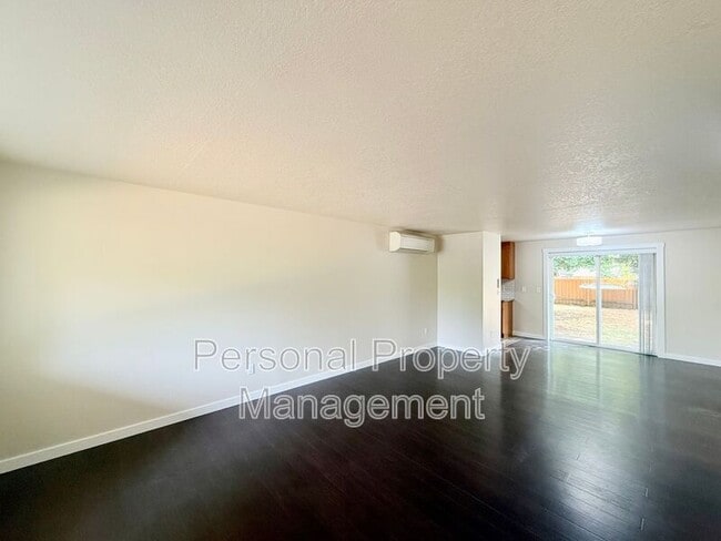 Building Photo - 1805 SE Blairmont Dr