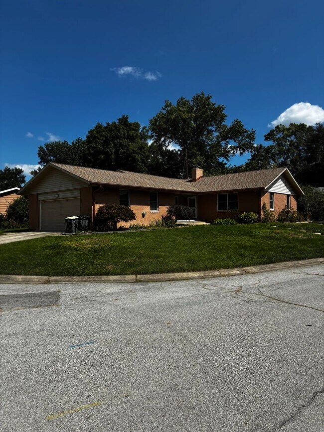 Building Photo - 108 Creighton Rd