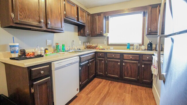 Building Photo - 740 Coral Ridge Ave