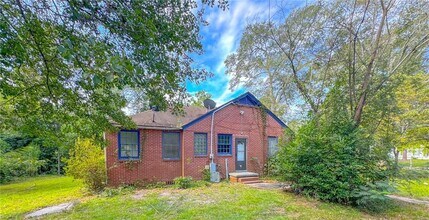Building Photo - 1206 Macon Ave