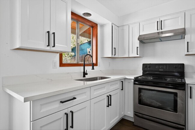 Foto del edificio - 438 SE 11th Ave