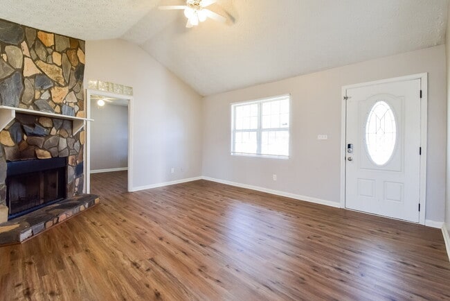Building Photo - 5215 Austin Pl