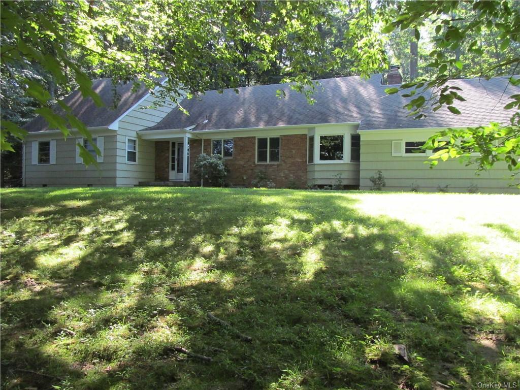 Primary Photo - 3 Fox Ridge Rd