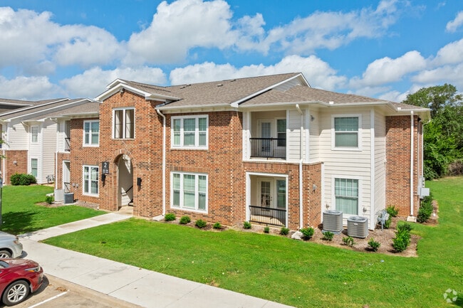 Building Photo - Sandy Creek Apartments
