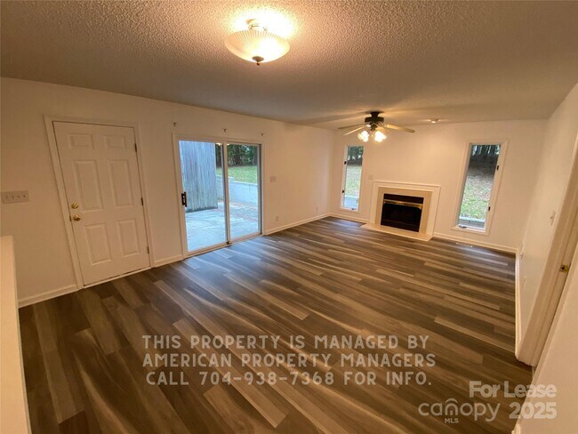 Building Photo - 148 Purple Finch Ln