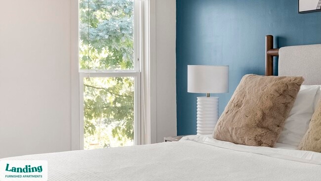 Building Photo - 2745 Holcomb Bridge Rd