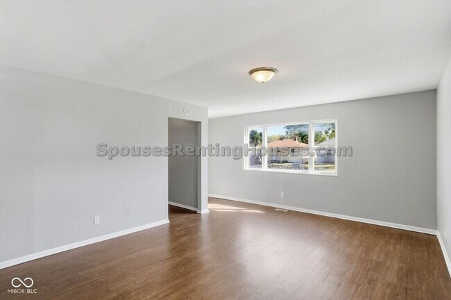 Foto del edificio - 1414 Ingomar St