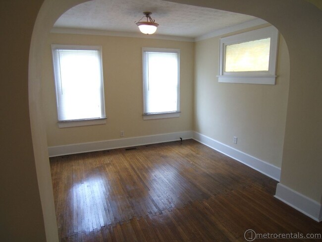 Dining Room - 1307 Parsons Ave